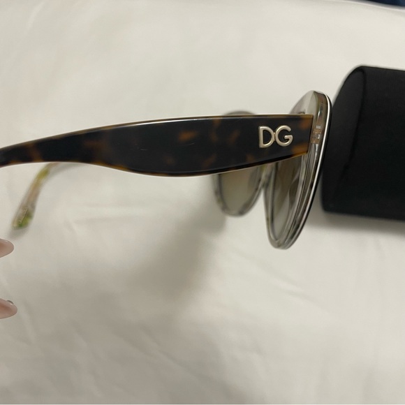 DOLCE & GABBANA DG Sunglasses - Picture 2 of 6